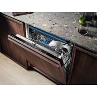 Vgradni pomivalni stroj Electrolux EEG48300L