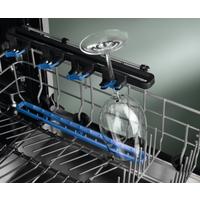 Vgradni pomivalni stroj Electrolux EEG48300L