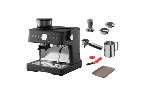 Kavni aparat Electrolux E8EC1-8BP