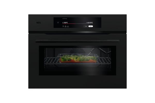 Vgradna kompaktna pečica z MW funkcijo AEG NKK9N821T