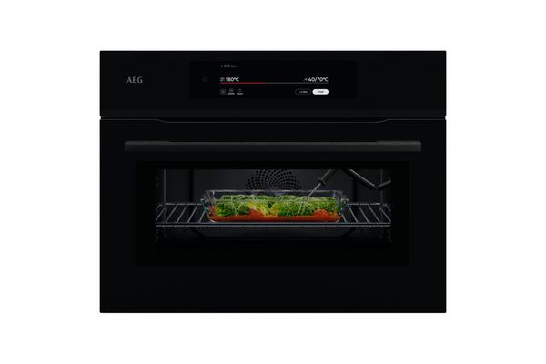 Vgradna kompaktna pečica z MW funkcijo AEG NKM7N721B