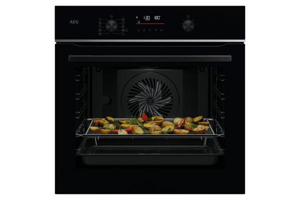 Vgradna pečica AEG TS6PB531AB
