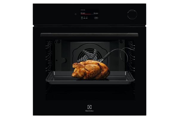 Vgradna pečica Electrolux LOC9P3XZ