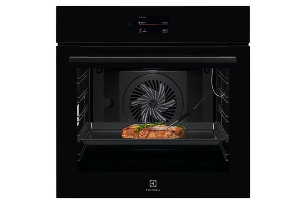 Vgradna pečica Electrolux LOE9P3XZ