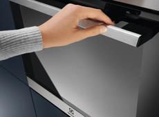 Vgradna pečica Electrolux EOH3H00BX - PAMETEN NAKUP
